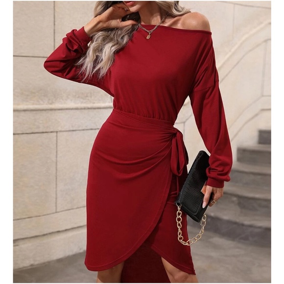 One Shoulder Solid Midi Dress - Picture 2 of 4